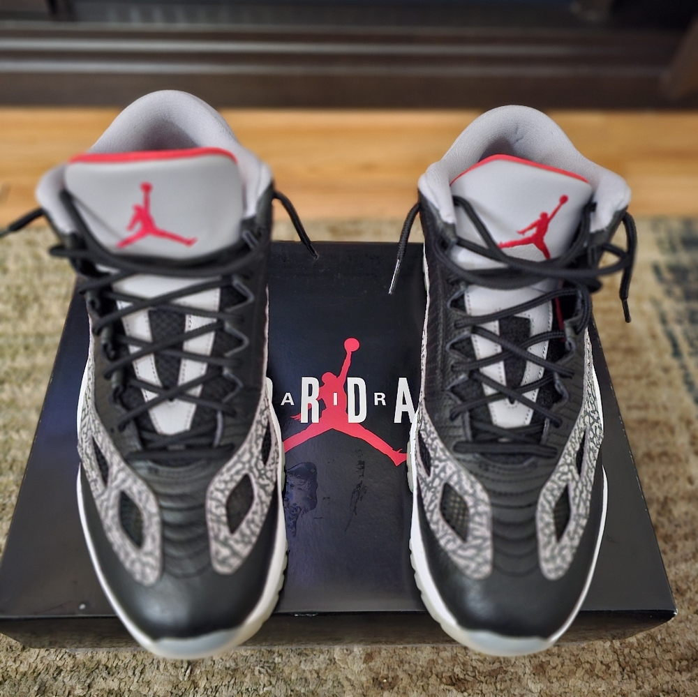 Air jordan 11 low